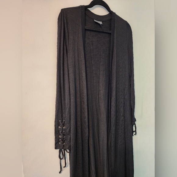 Bold Elements Black Long Sleeve Cardigan - Picture 6 of 6